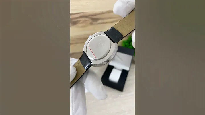 Женские кварцевые часы